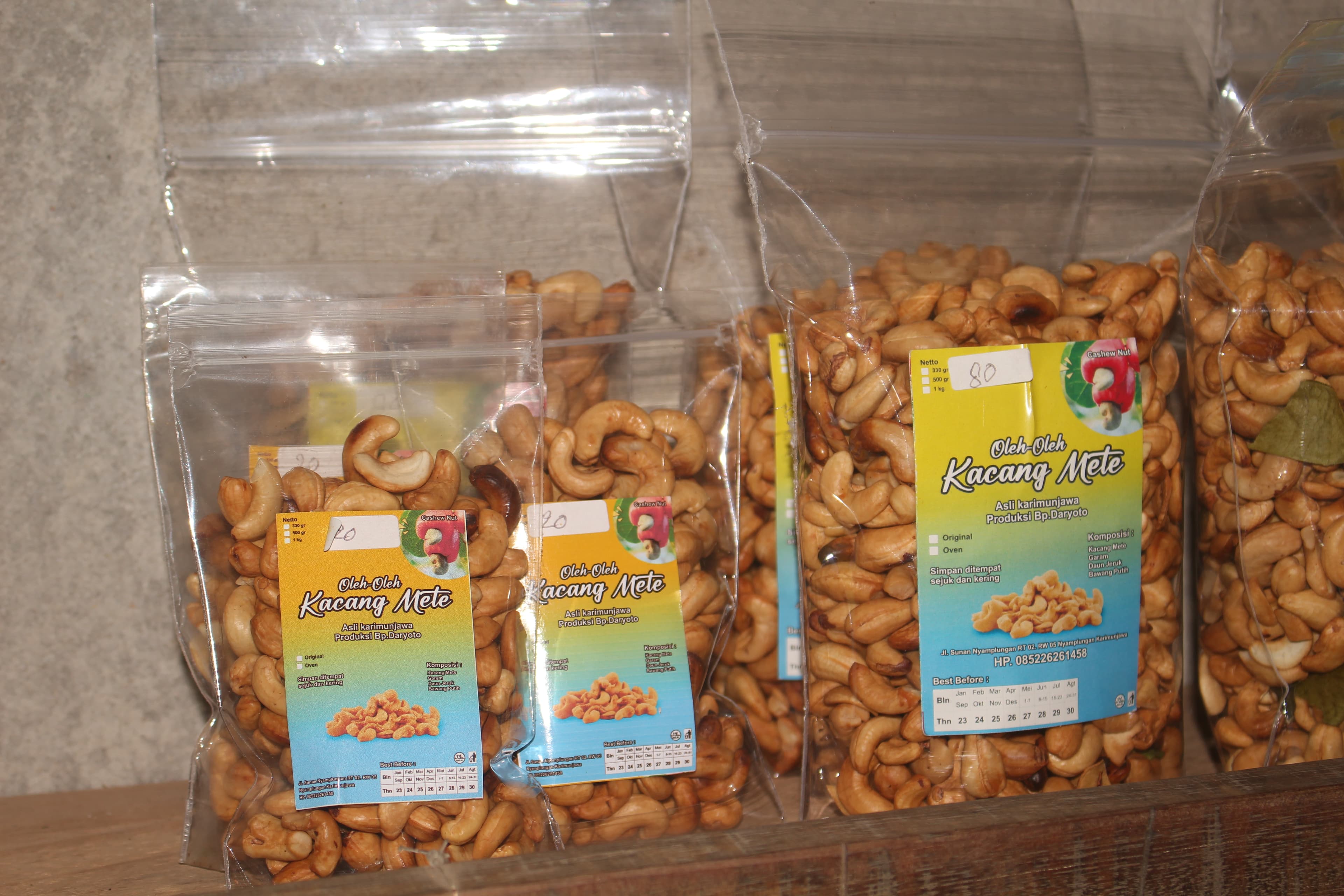 Gambar untuk Kacang Mete Pak Daryoto